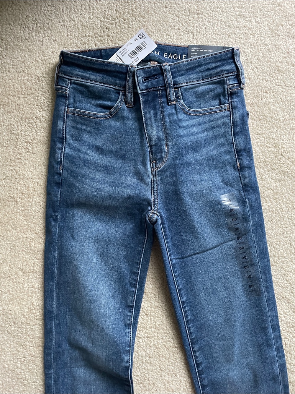 American Eagle Outfitters Women's Blue High-Rise Jeans